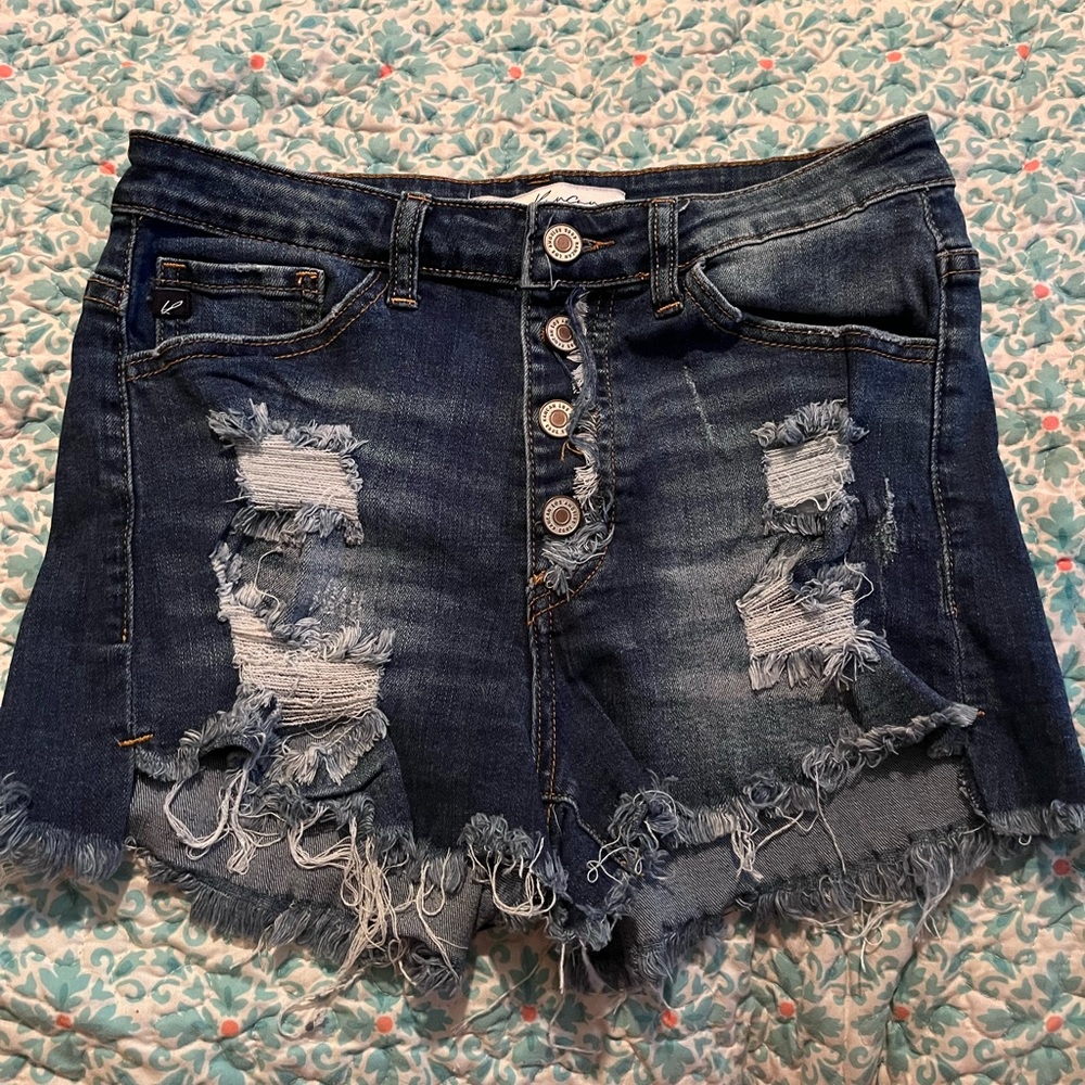 Kan Can shorts